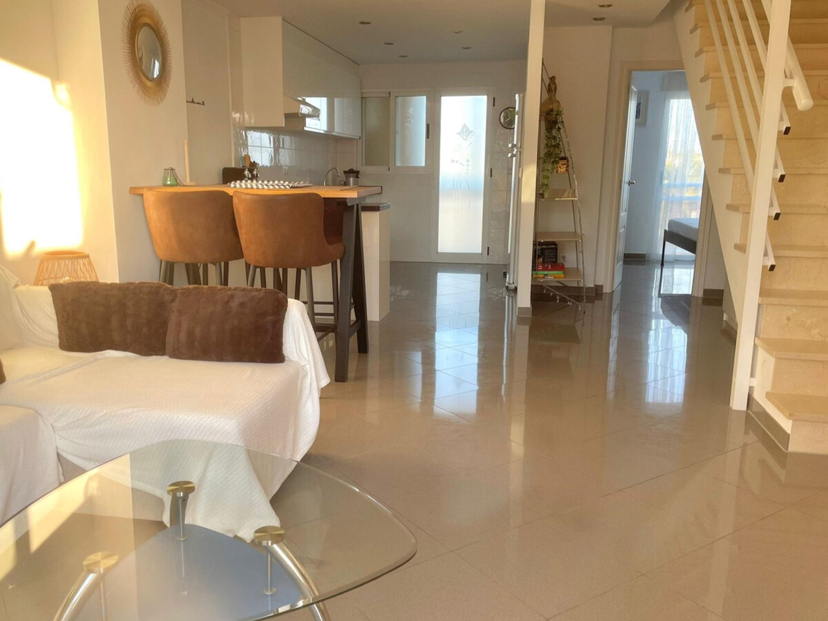 Duplex 2 chambres avec piscine et parking à Denia - Photo 2