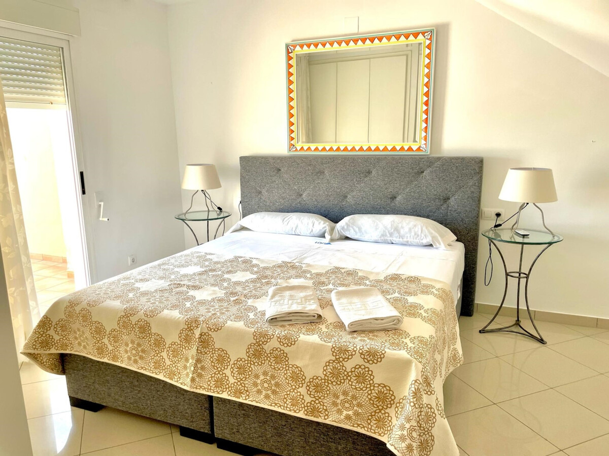 Duplex 2 chambres avec piscine et parking à Denia - Photo 14
