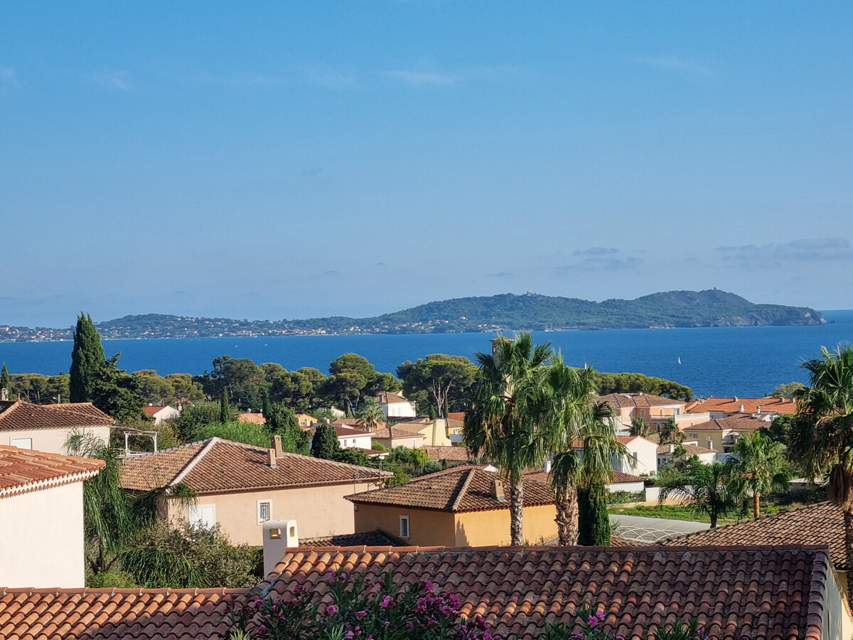 Villa 8 pers. avec piscine et vue mer à Carqueiranne - Photo 3