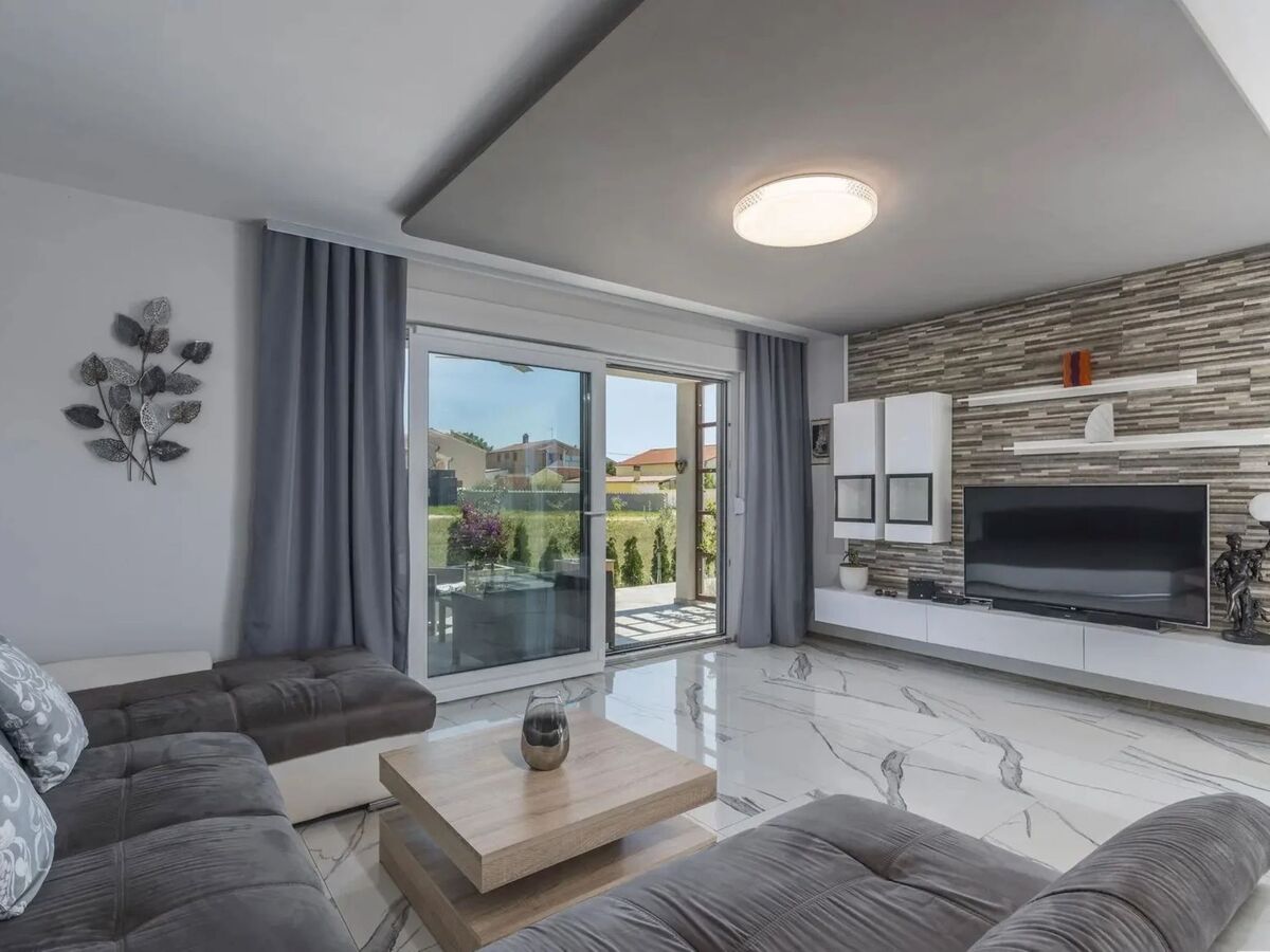Maison Ljiljana avec piscine privée à Galižana - Photo 2