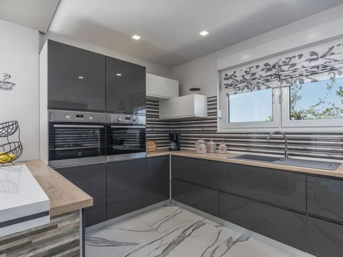 Maison Ljiljana avec piscine privée à Galižana - Photo 3
