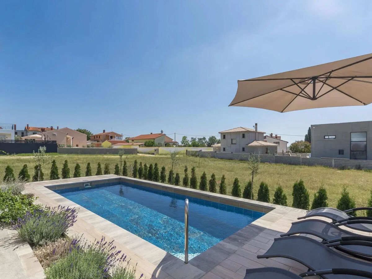 Maison Ljiljana avec piscine privée à Galižana - Photo 4