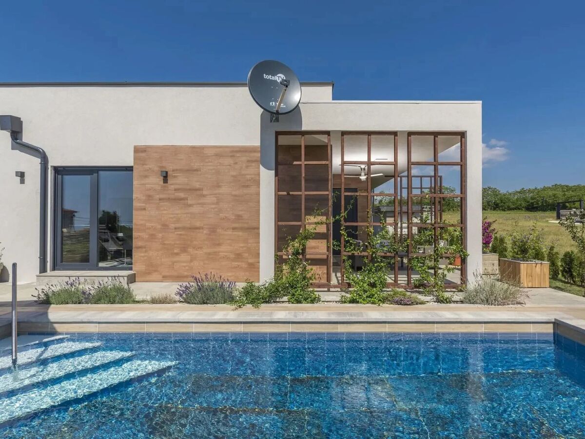 Maison Ljiljana avec piscine privée à Galižana - Photo 13