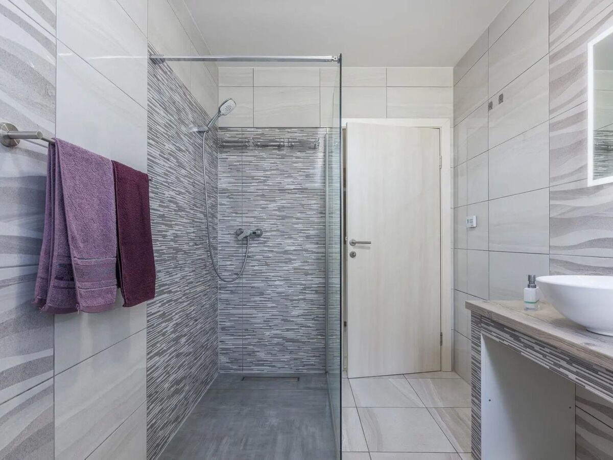 Maison Ljiljana avec piscine privée à Galižana - Photo 20