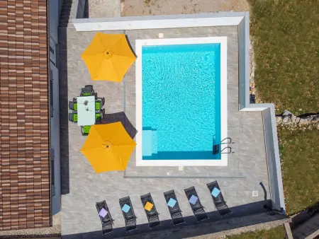Maison Fanuko avec piscine privée à Malinska : photo 31