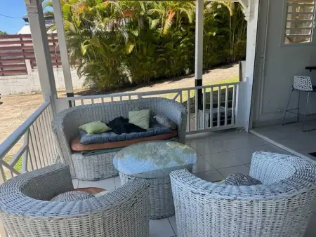 Appartement moderne à Petit-Bourg, 70 m², piscine privée - Photo 2