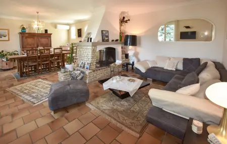 Maison avec piscine privée en Provence, Morières-lès-Avignon : photo 4