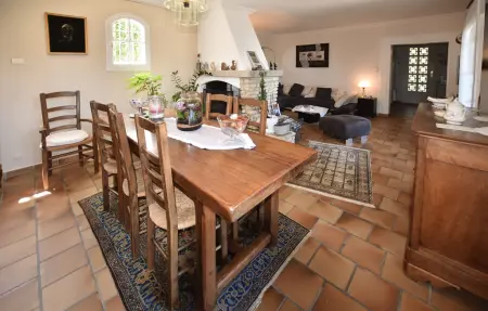 Maison avec piscine privée en Provence, Morières-lès-Avignon : photo 12