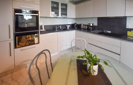 Maison avec piscine privée en Provence, Morières-lès-Avignon : photo 14