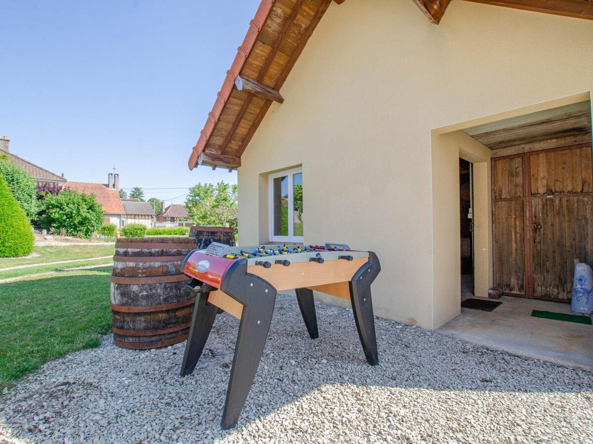 Gîte 5 pers. forêt d'Othe, terrain de jeux et terrasse - Photo 5