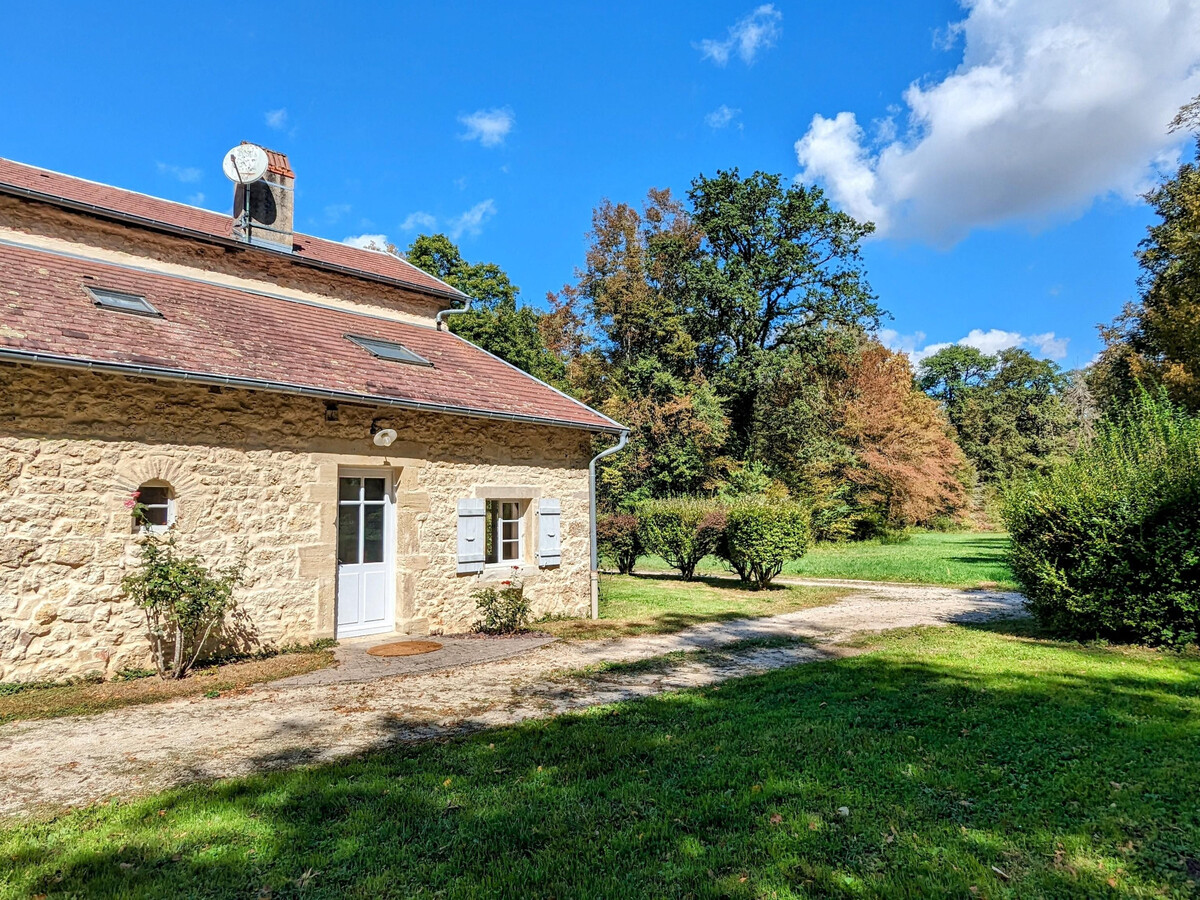 Gîte forestier 10 pers. avec piscine couverte et tennis - Photo 1