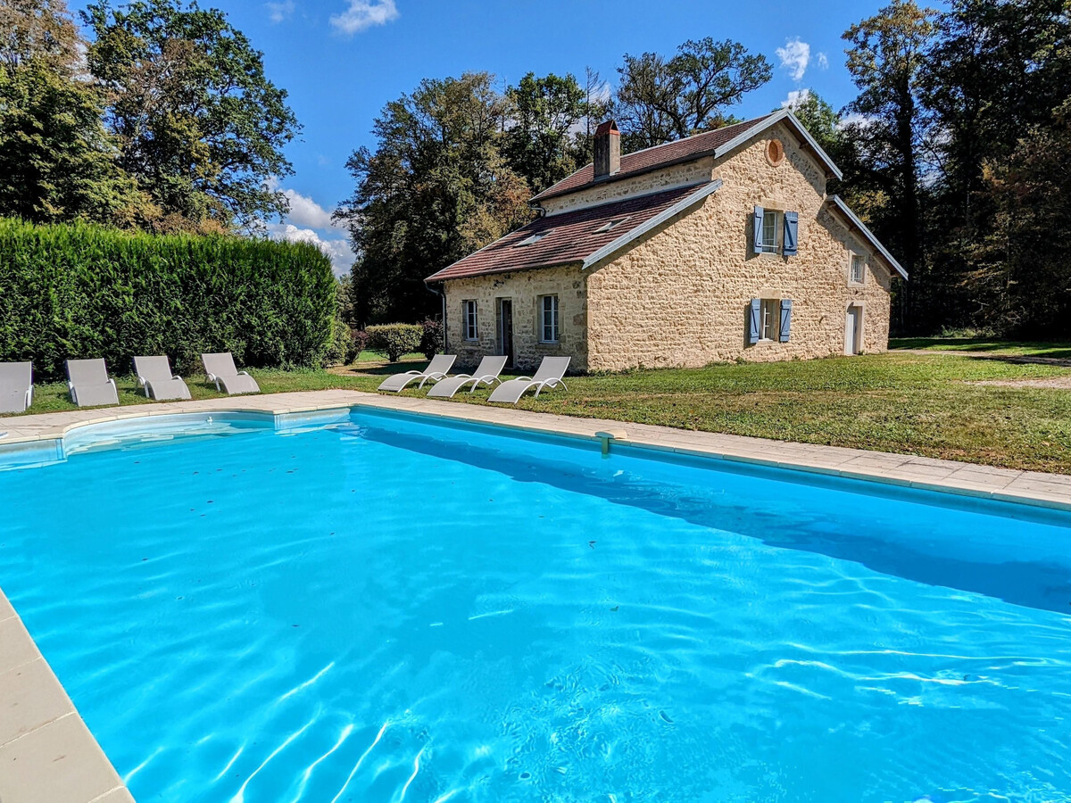 Gîte forestier 10 pers. avec piscine couverte et tennis - Photo 2