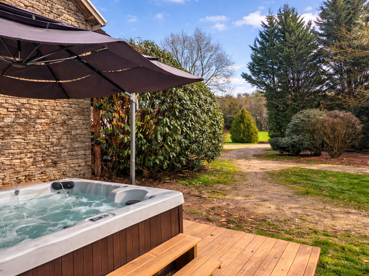 Gîte 14 pers. rénové : spa, piscine chauffée et jardin - Photo 2