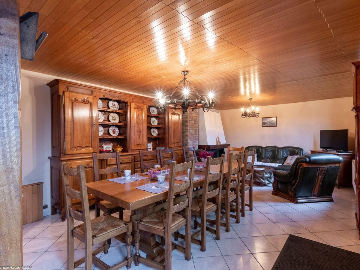Gîte 9 pers. Belfahy : cheminée, vue Vosges - Photo 2