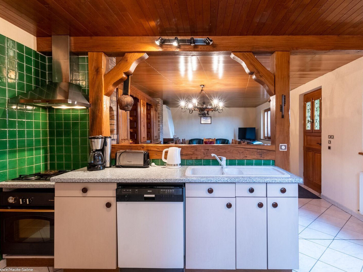 Gîte 9 pers. Belfahy : cheminée, vue Vosges - Photo 8