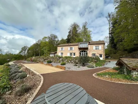Location gite à La Lanterne et les Armonts, Gîte du Bois des Hauts : Confort en pleine nature, proche Plateau des 1000 Étangs
