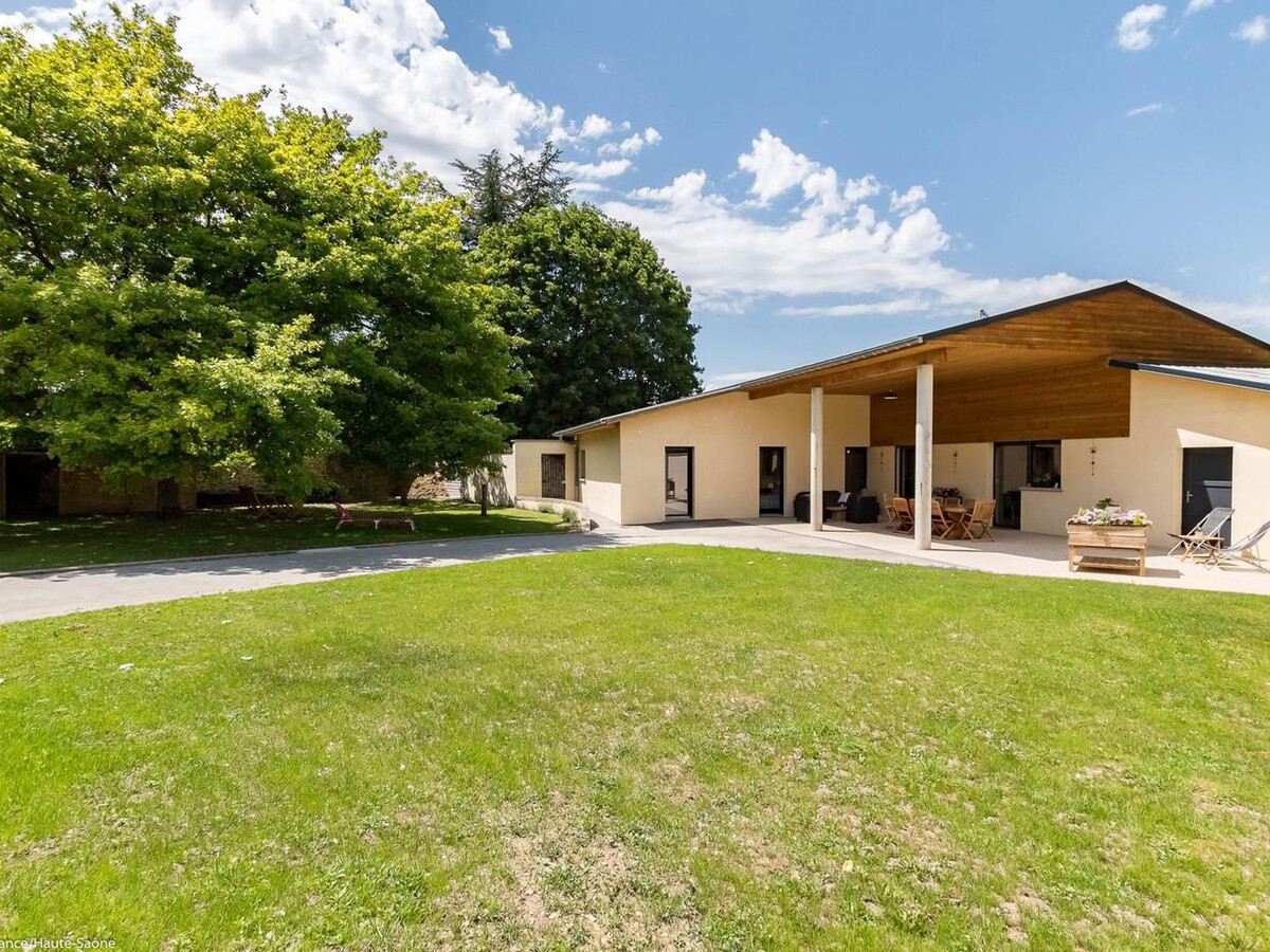 Gîte des Capucins : maison moderne 10 pers., 4 ch., jardin à Gy - Photo 1