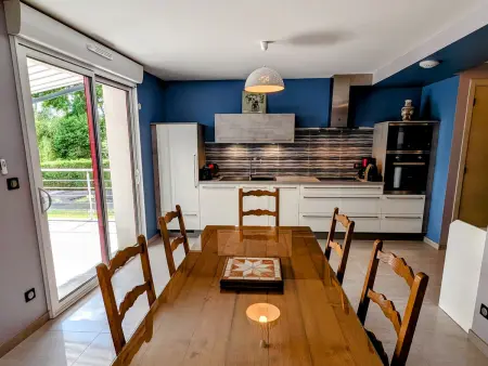 Maison rénovée au bord de la Saône avec terrasse et jardin - Photo 10