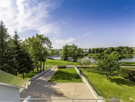 Maison rénovée au bord de la Saône avec terrasse et jardin - Photo 16