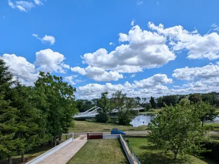 Maison rénovée au bord de la Saône avec terrasse et jardin - Photo 20