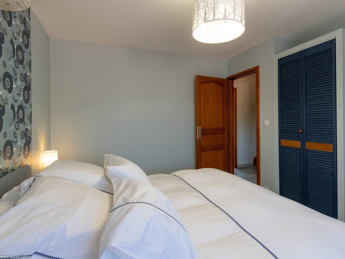 Le Saussis : gîte 4 chambres, piscine chauffée et jacuzzi - Photo 15