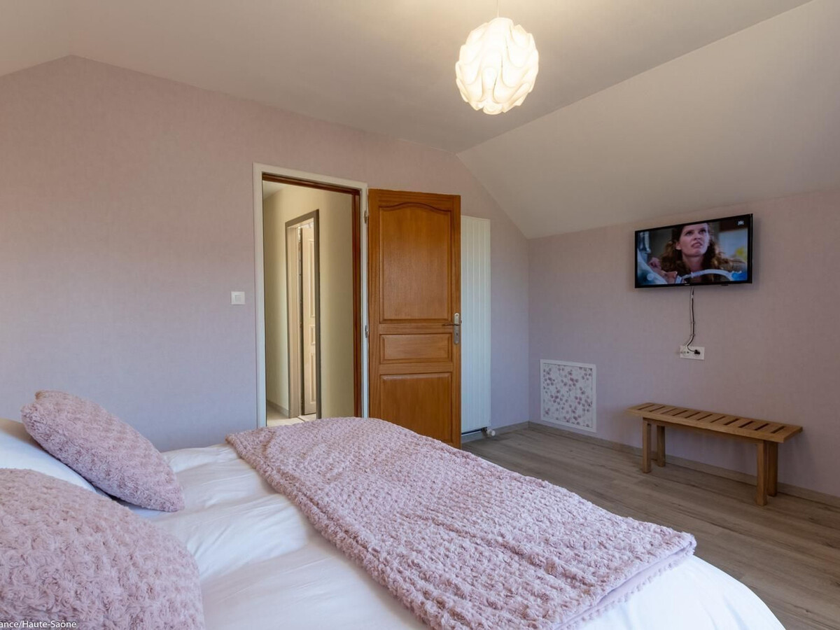 Le Saussis : gîte 4 chambres, piscine chauffée et jacuzzi - Photo 22