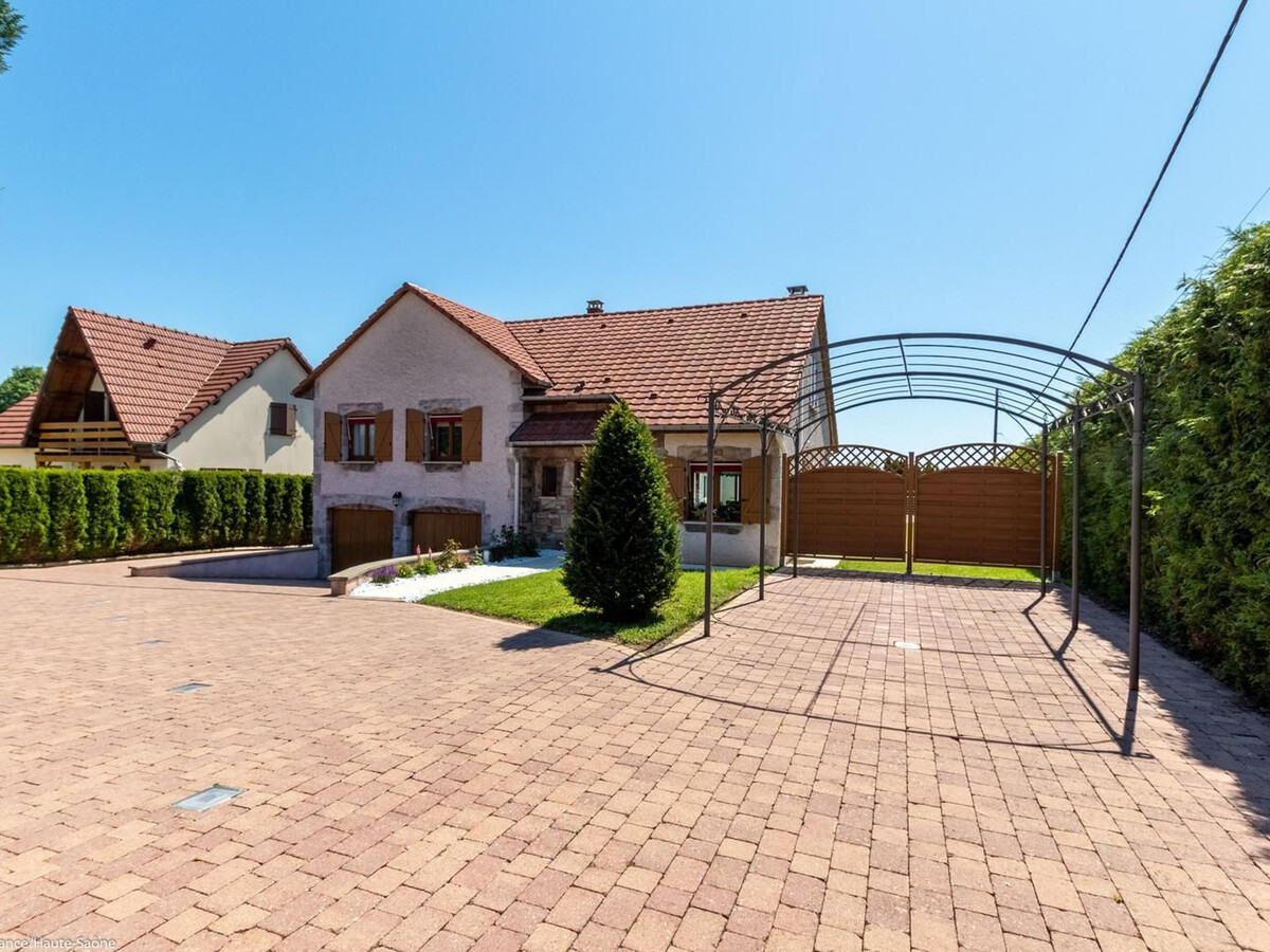 Le Saussis : gîte 4 chambres, piscine chauffée et jacuzzi - Photo 34