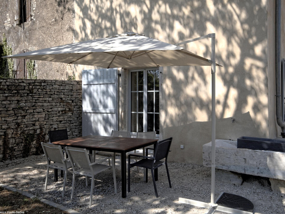 Gîte rénové 4 pers. au parc du Château de Montagney - Photo 24