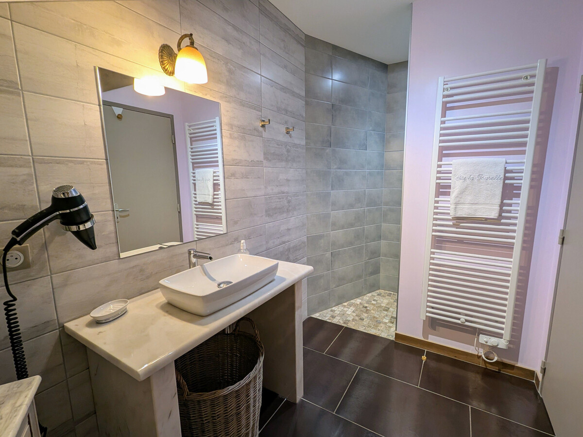 Magney, gîte 12ème siècle avec spa et piscine couverte - Photo 17