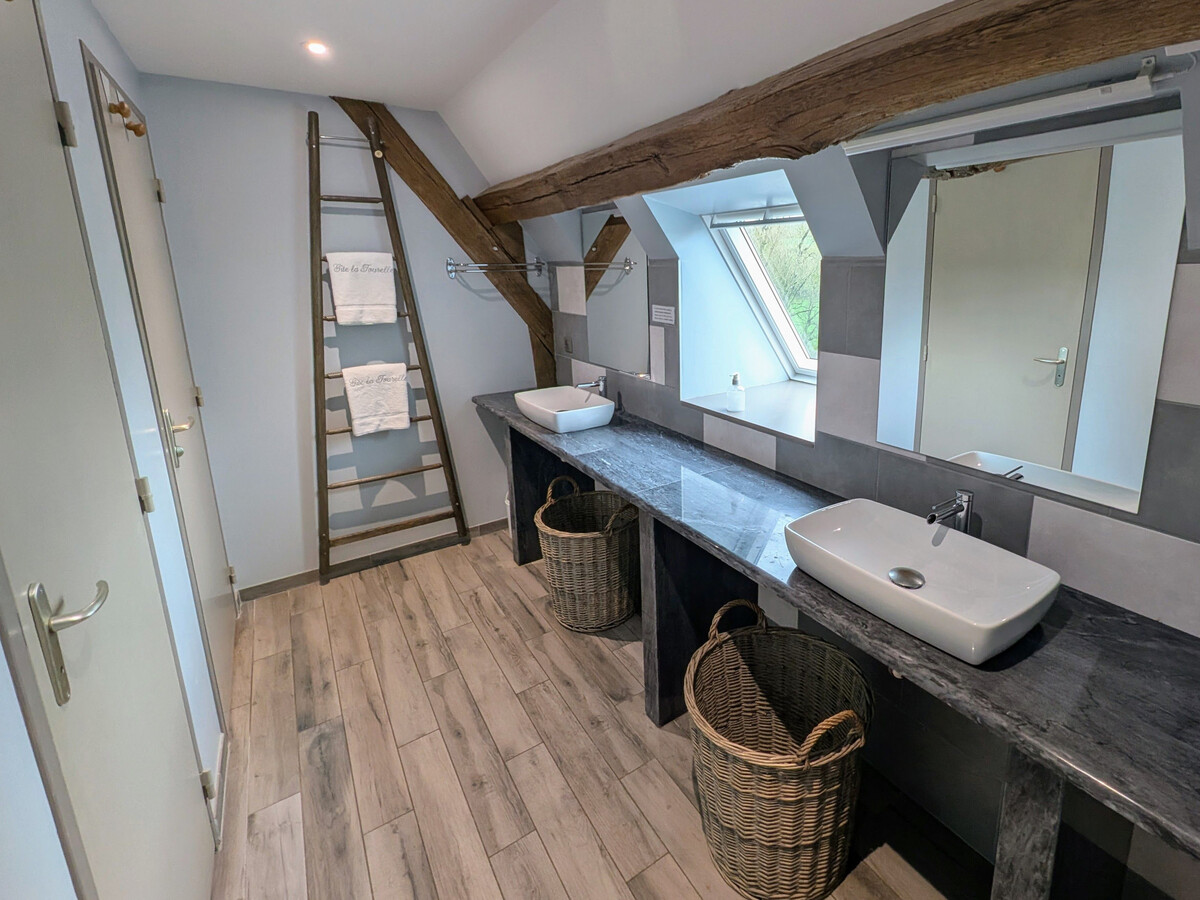 Magney, gîte 12ème siècle avec spa et piscine couverte - Photo 23