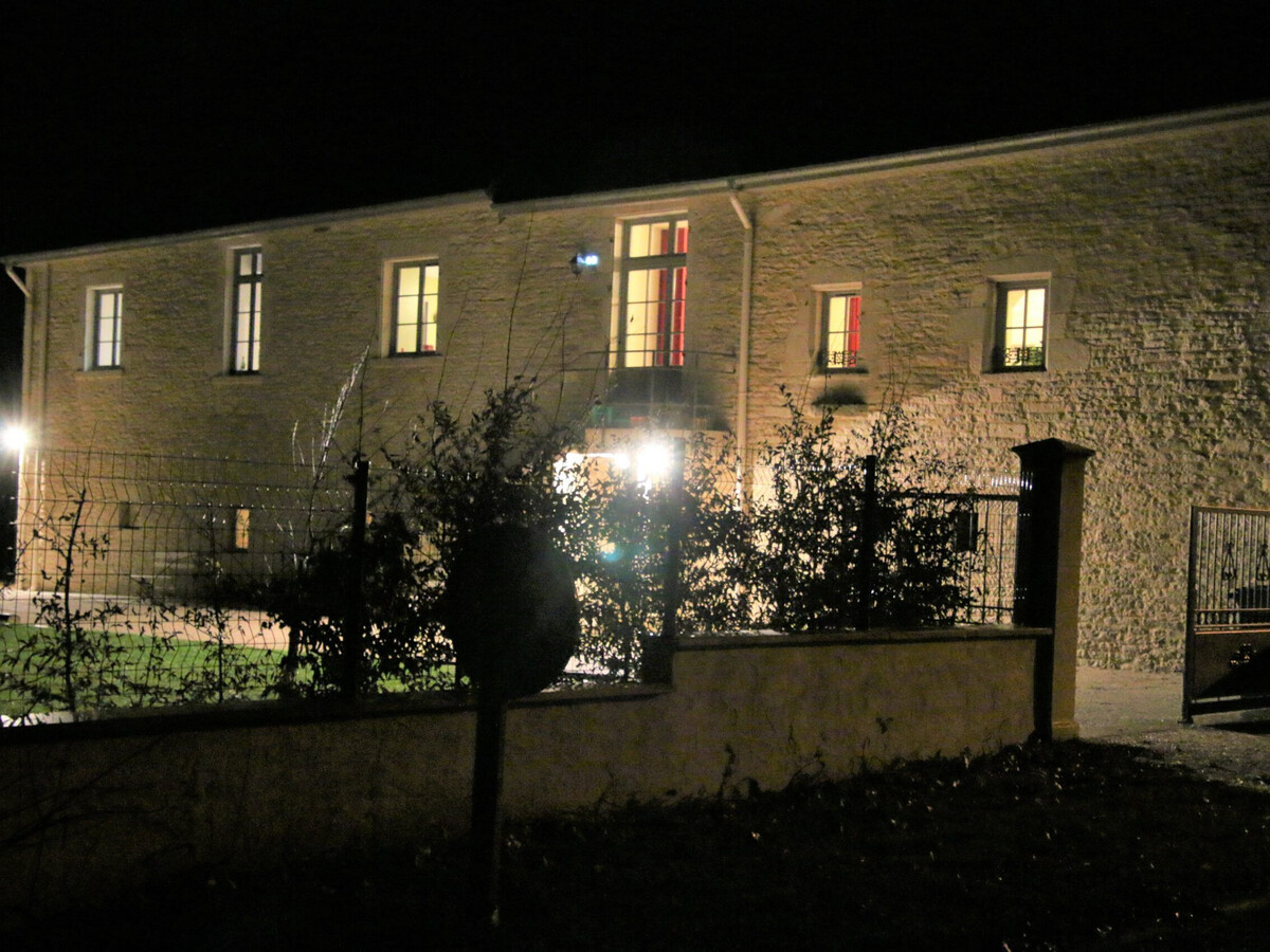 Magney, gîte 12ème siècle avec spa et piscine couverte - Photo 33