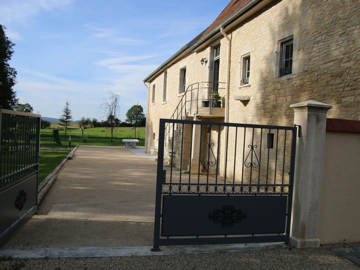 Magney, gîte 12ème siècle avec spa et piscine couverte - Photo 34