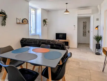 Gîte rénové 6 personnes avec jardin à Héricourt : photo 2