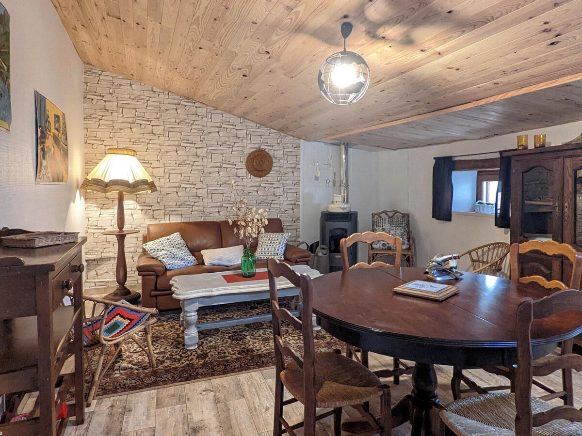 Gîte atypique en maison de village pour 4 personnes - Photo 2