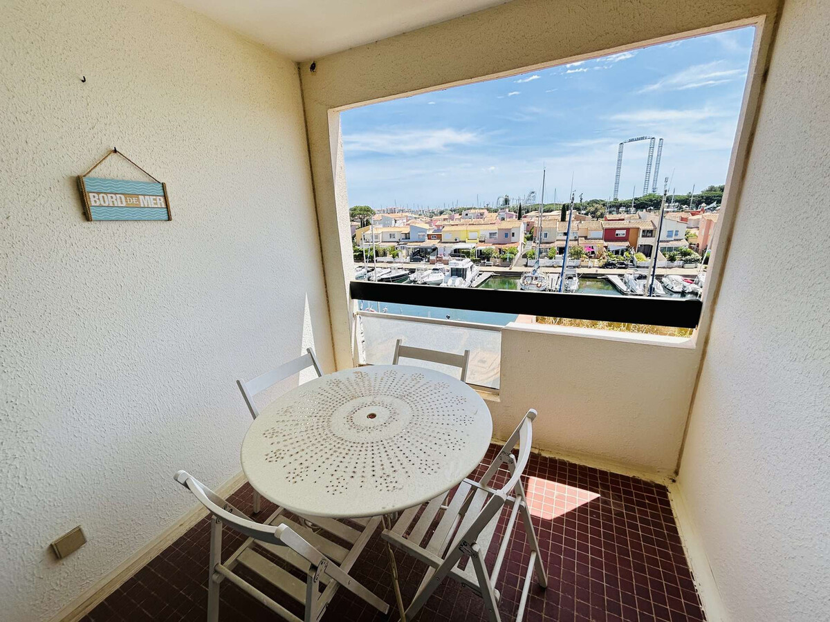 Studio cabine 4 pers. Cap d'Agde, parking et vue port - Photo 1