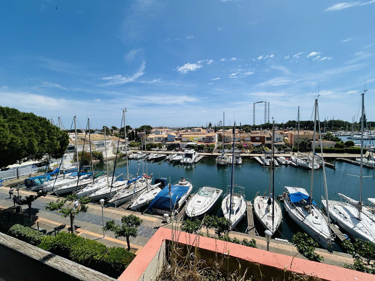 Studio cabine 4 pers. Cap d'Agde, parking et vue port - Photo 2