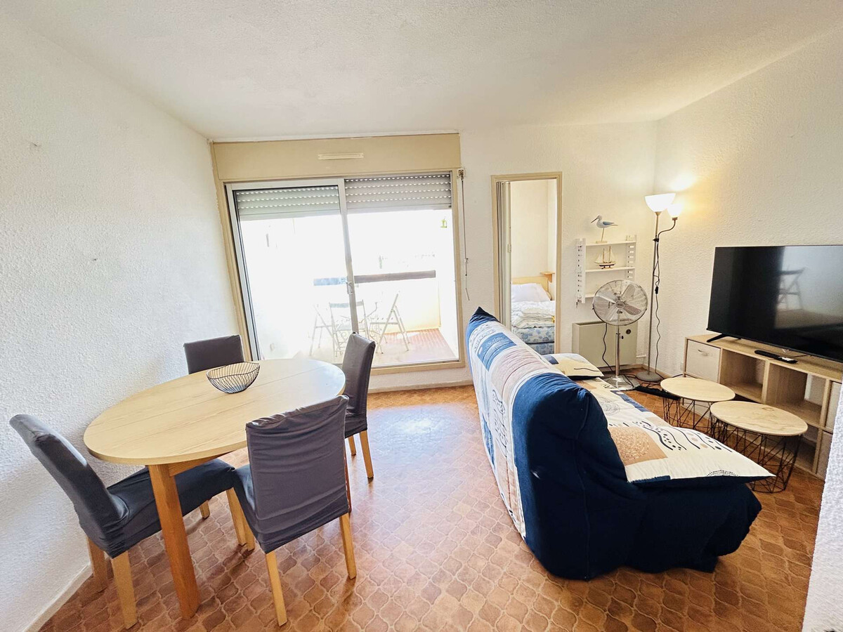 Studio cabine 4 pers. Cap d'Agde, parking et vue port - Photo 4