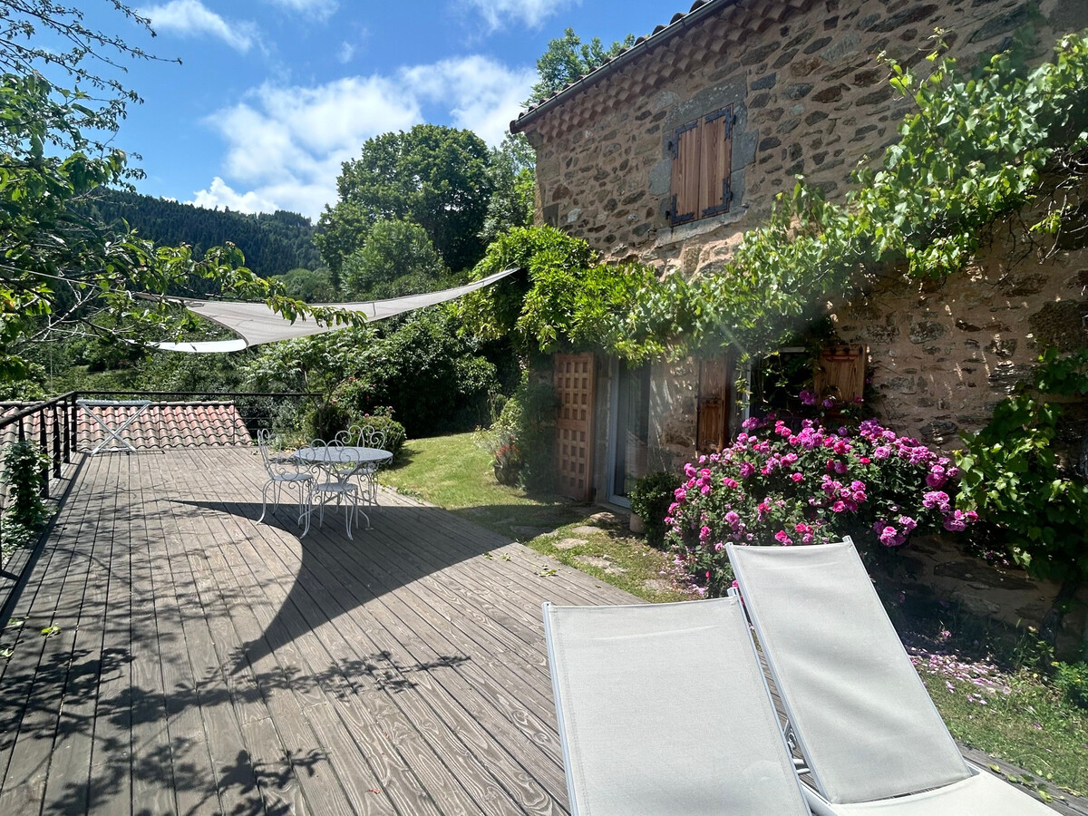 Gîte maison de vigne avec terrasse à Tailhac - Photo 12