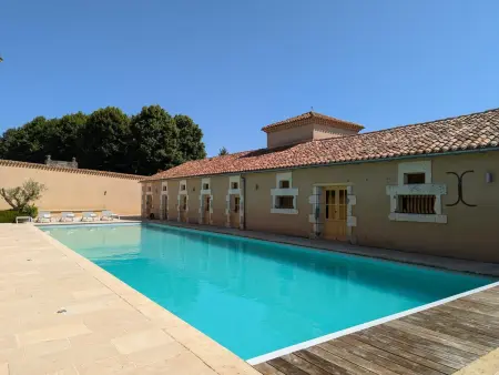 Maison authentique avec piscine et jardin privé à Abzac - Photo 11
