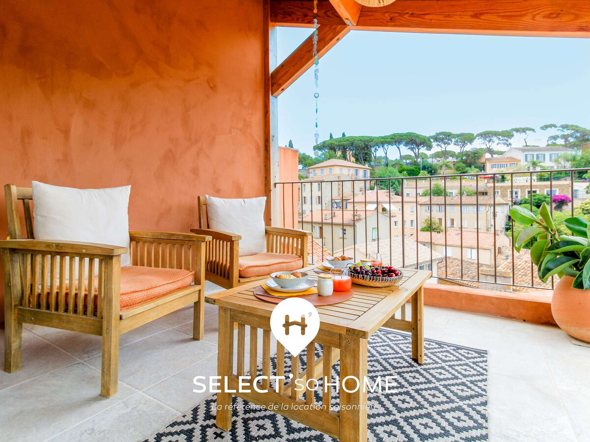 Duplex Bormes avec terrasse couverte, vue panoramique - Photo 1