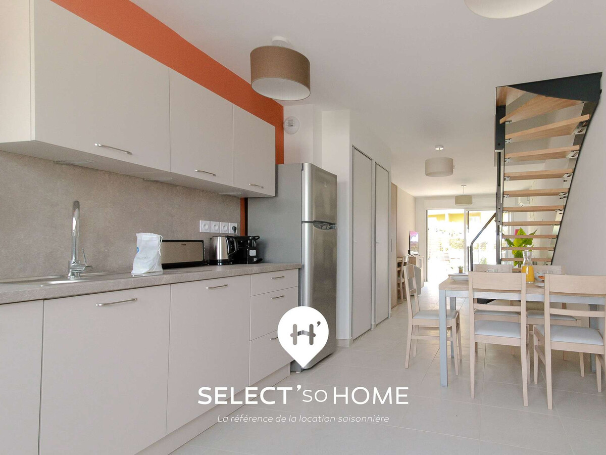 Duplex moderne à 2 pas de la plage, piscine et jardin - Photo 3