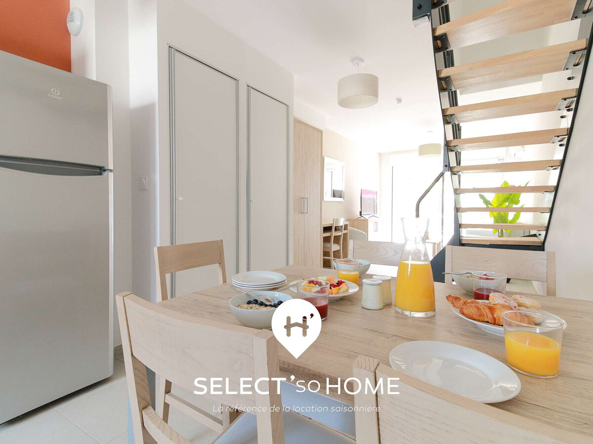 Duplex moderne à 2 pas de la plage, piscine et jardin - Photo 6