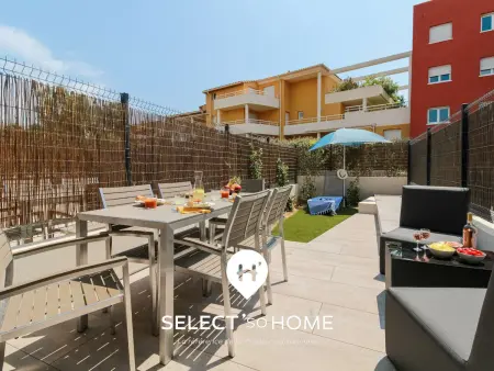 Location appartement à Bormes les Mimosas, Duplex moderne avec piscine et jardin, pour 6 à Bormes-les-Mimosas