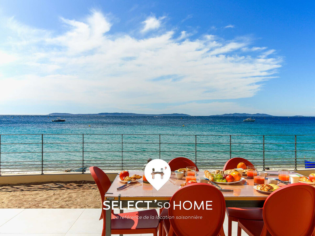 Appartement 6 pers. au Lavandou, terrasse pieds dans le sable - Photo 13