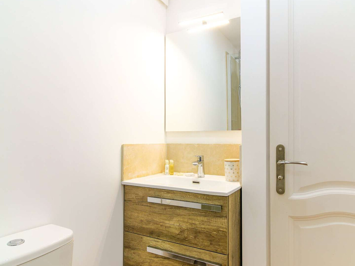 Appartement avec piscine à débordement au Lavandou - Photo 7