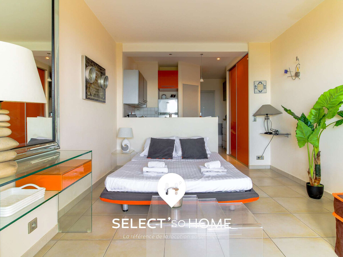 Studio face à la plage avec terrasse au Lavandou - Photo 4