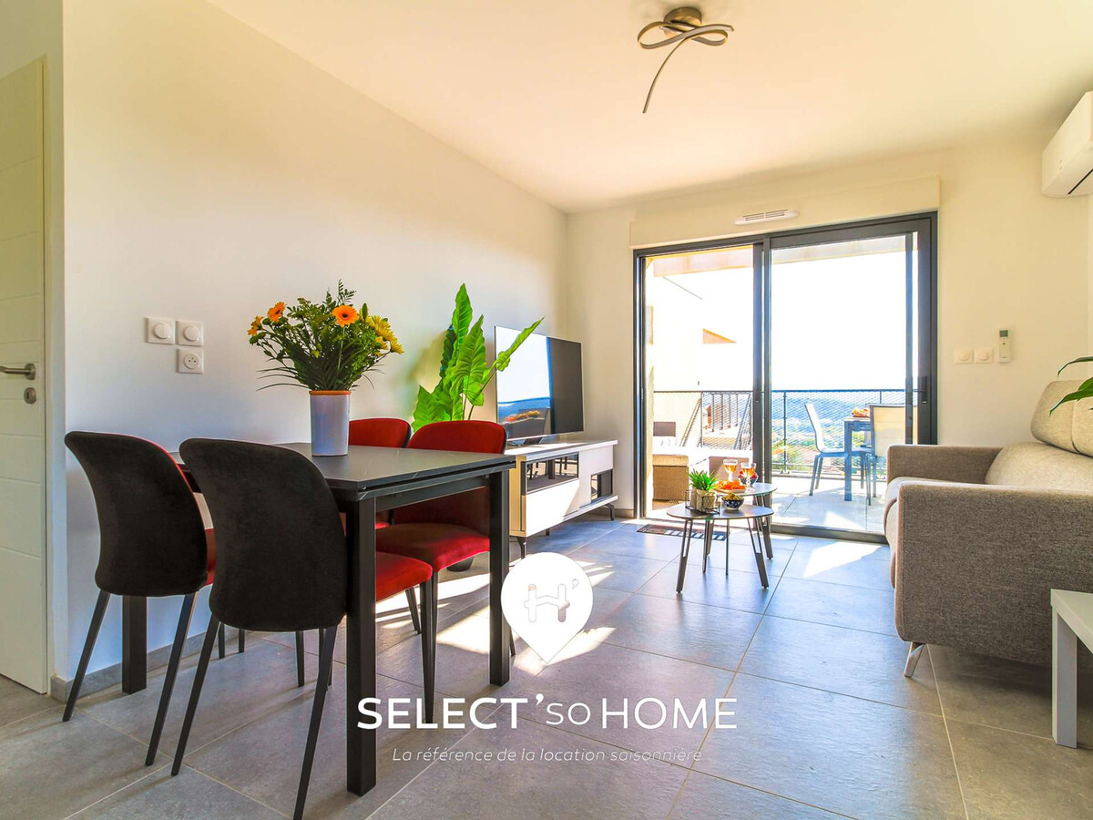 T2 lumineux avec terrasse panoramique à Bormes-les-Mimosas - Photo 2