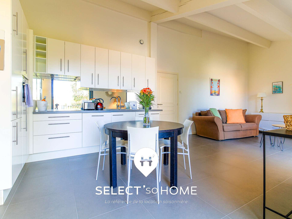 Loft lumineux avec terrasse plein sud au Lavandou - Photo 2