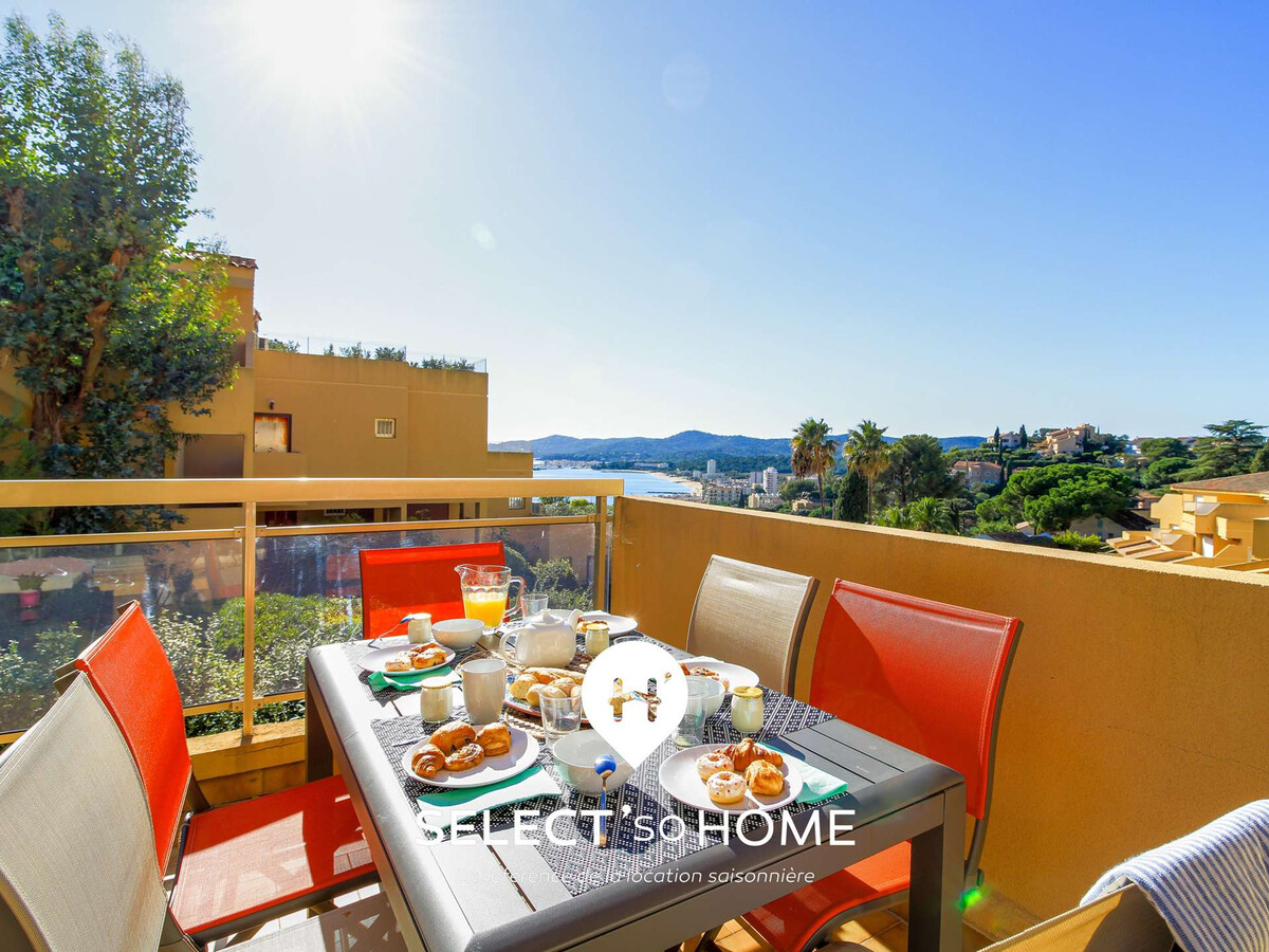 T3 au Lavandou : terrasse face à la mer, 5 pers. - Photo 1