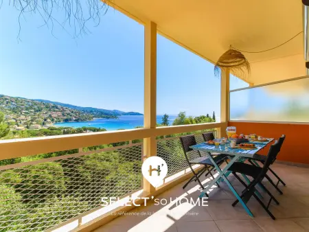 Location appartement à Le Lavandou, T2 Moderne - Draps/Serviettes Fournis - Saint-Clair